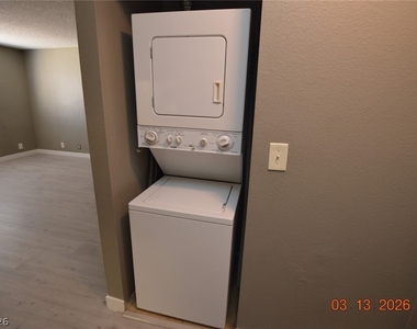 4300 N Lamont Street - Photo Thumbnail 9