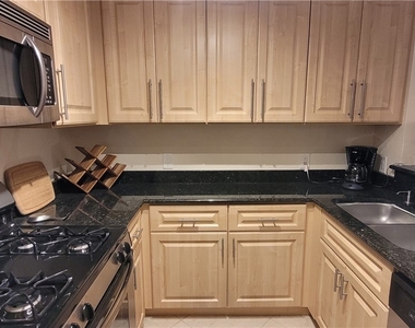260 E Flamingo Road - Photo Thumbnail 8