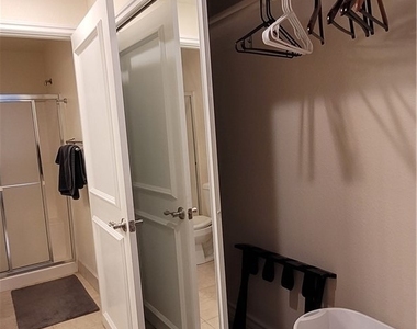 260 E Flamingo Road - Photo Thumbnail 15