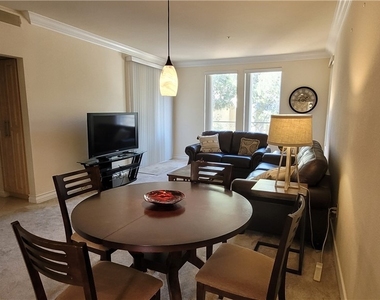 260 E Flamingo Road - Photo Thumbnail 2