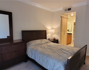 260 E Flamingo Road - Photo Thumbnail 11