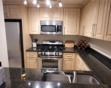 260 E Flamingo Road - Photo Thumbnail 7