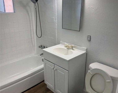 312 W Cleveland Avenue - Photo Thumbnail 6