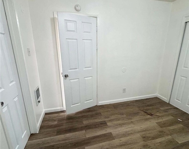 312 W Cleveland Avenue - Photo Thumbnail 7