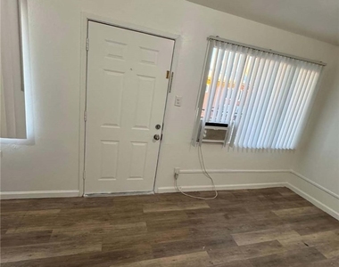 312 W Cleveland Avenue - Photo Thumbnail 1