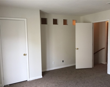 7030 Burcot Avenue - Photo Thumbnail 44