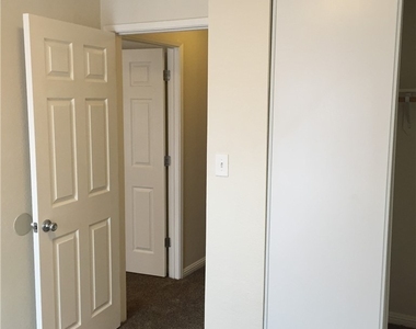 7030 Burcot Avenue - Photo Thumbnail 25