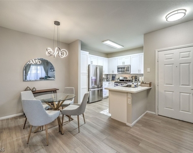 855 N Stephanie Street - Photo Thumbnail 4