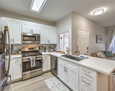 855 N Stephanie Street - Photo Thumbnail 7