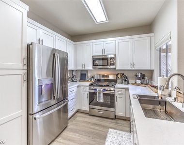 855 N Stephanie Street - Photo Thumbnail 6