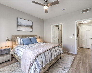 855 N Stephanie Street - Photo Thumbnail 14