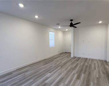4212 Zilker Park Avenue - Photo Thumbnail 1