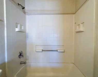 4730 E Craig Road - Photo Thumbnail 11