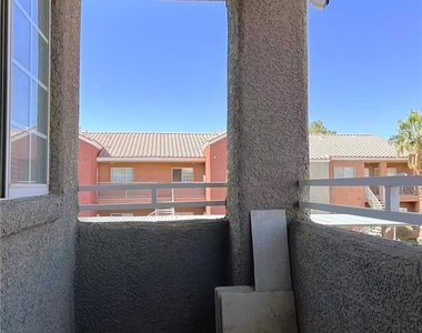4730 E Craig Road - Photo Thumbnail 9