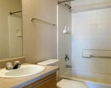 4730 E Craig Road - Photo Thumbnail 10