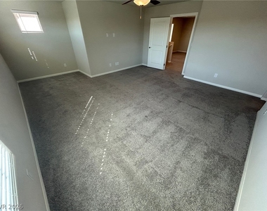 7526 Pink Mimosa Avenue - Photo Thumbnail 9