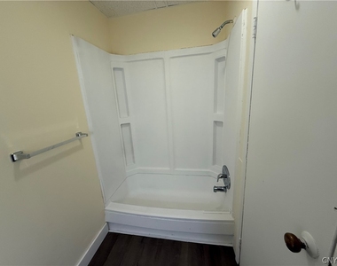 416 Danforth Street - Photo Thumbnail 6