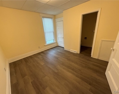 416 Danforth Street - Photo Thumbnail 3