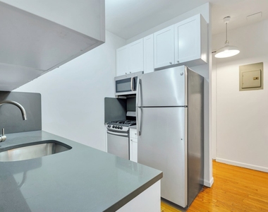 121 Madison Avenue - Photo Thumbnail 3