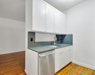 121 Madison Avenue - Photo Thumbnail 2