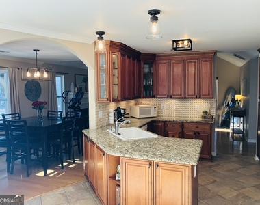 328 Vendella Circle - Photo Thumbnail 2