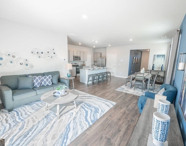 4901 Stonebrooke Drive - Photo Thumbnail 9