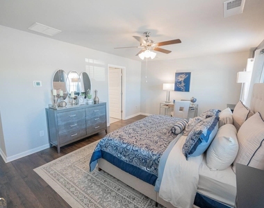4901 Stonebrooke Drive - Photo Thumbnail 10