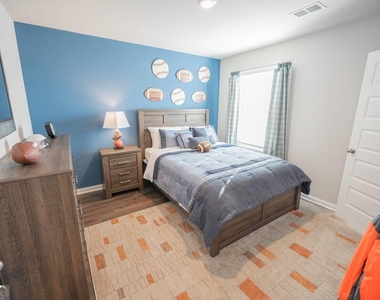 4901 Stonebrooke Drive - Photo Thumbnail 17