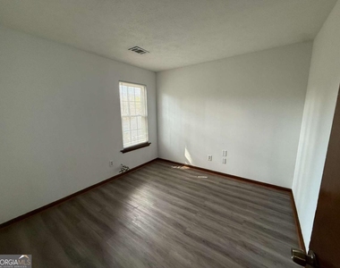 3815 Samia Court - Photo Thumbnail 24