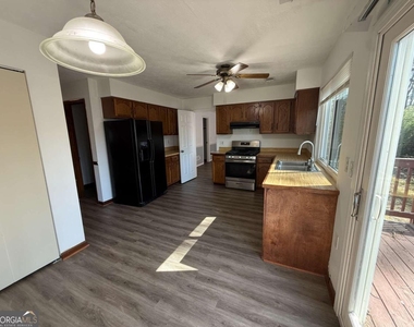 3815 Samia Court - Photo Thumbnail 14