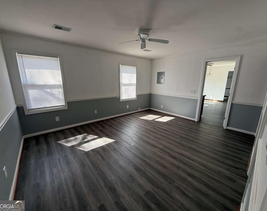 3815 Samia Court - Photo Thumbnail 10