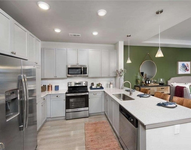 6919 Peachtree Dunwo Road - Photo Thumbnail 5
