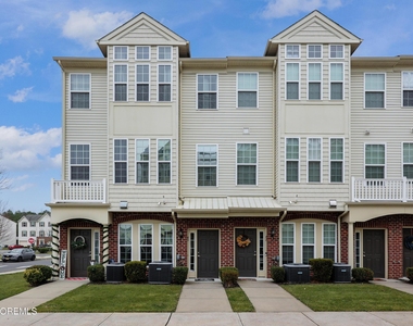 43 Jake Drive - Photo Thumbnail 4