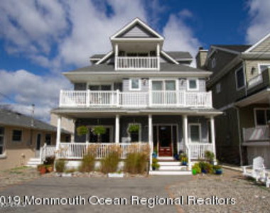 556 Pike Avenue - Photo Thumbnail 1