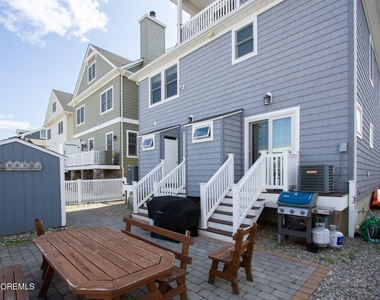 556 Pike Avenue - Photo Thumbnail 16