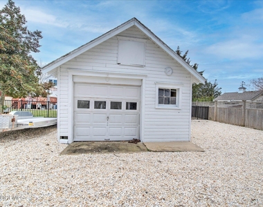 424 E Longport Avenue - Photo Thumbnail 36