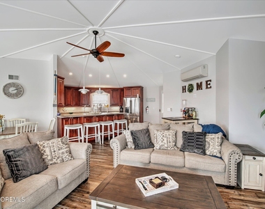 424 E Longport Avenue - Photo Thumbnail 4