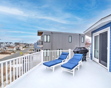 424 E Longport Avenue - Photo Thumbnail 16