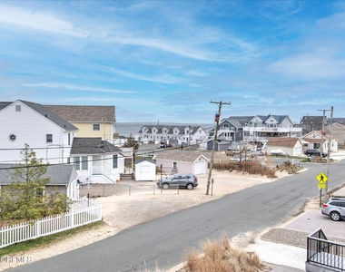 424 E Longport Avenue - Photo Thumbnail 22