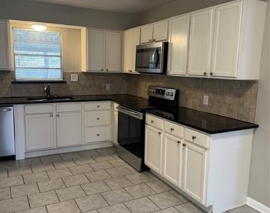 304 Burgett Street - Photo Thumbnail 5