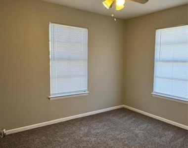 304 Burgett Street - Photo Thumbnail 10