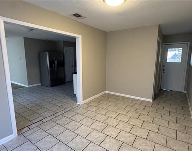 304 Burgett Street - Photo Thumbnail 3