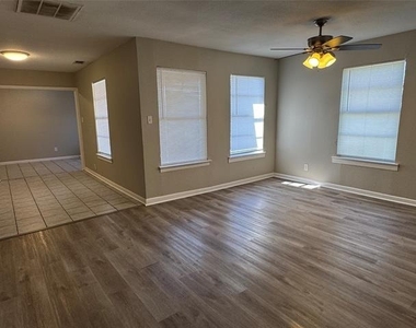 304 Burgett Street - Photo Thumbnail 9
