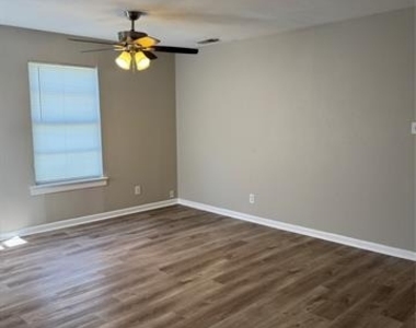 304 Burgett Street - Photo Thumbnail 8
