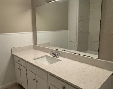 304 Burgett Street - Photo Thumbnail 12