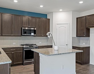2632 Wesley Avenue - Photo Thumbnail 8