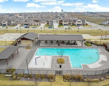 2632 Wesley Avenue - Photo Thumbnail 16