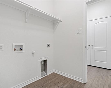 2632 Wesley Avenue - Photo Thumbnail 12