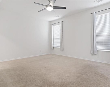 2632 Wesley Avenue - Photo Thumbnail 11