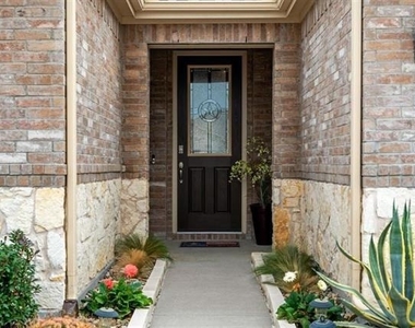 2632 Wesley Avenue - Photo Thumbnail 7